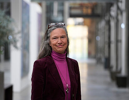 Portraitbild von Karin Schmidt, Leiterin des International Office, der TH Wildau