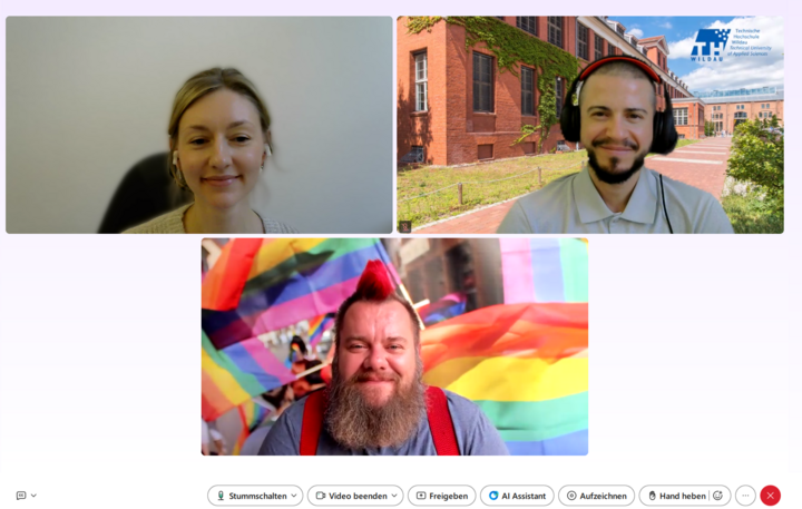 Screenshot eines Videocalls mit drei Personen. 