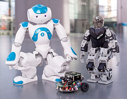 RobotikLab - Studium und Lehre mit humanoiden Robotern
