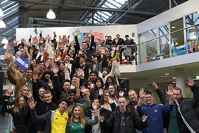 Studierende beim Gruppenfoto im Rahmen des Internationalen Nachmittags an der TH Wildau.