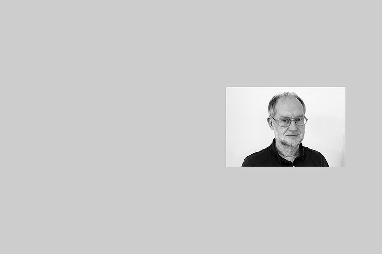 Schwarz-weiß Bild eines Mannes